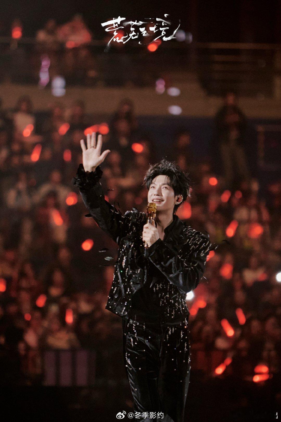 陈楚生获奖之作故事感拉满东方卫视春节晚会 陈楚生在东方卫视春晚和上海爱乐乐团合作