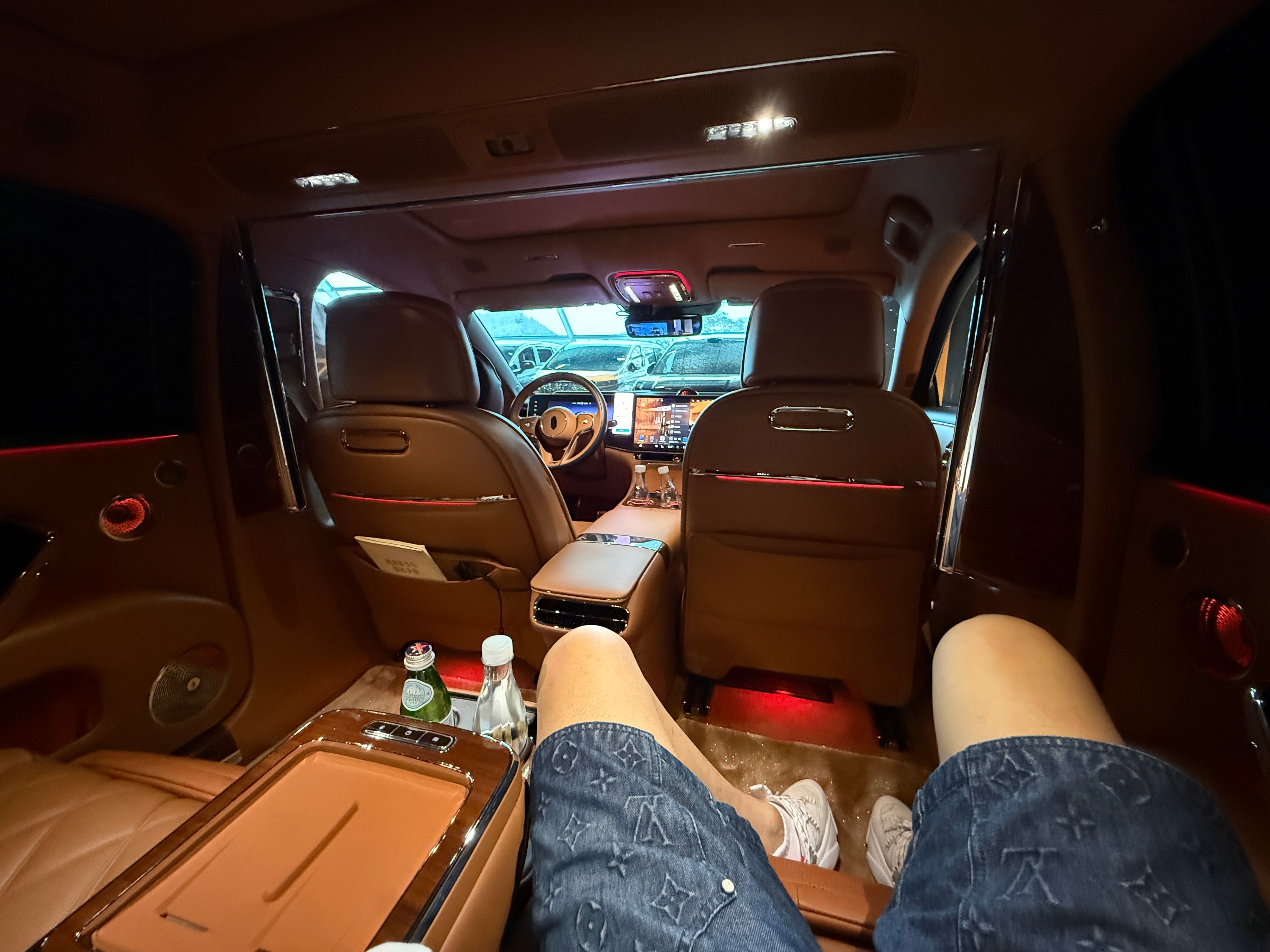 同样都是didi豪华车 相比于常规的5 6 E（我没有任何不敬的意思）能打到一辆