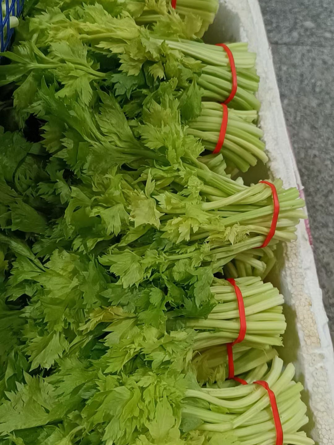 连续下一礼拜雨，蔬菜也跟着涨价了。 北京
