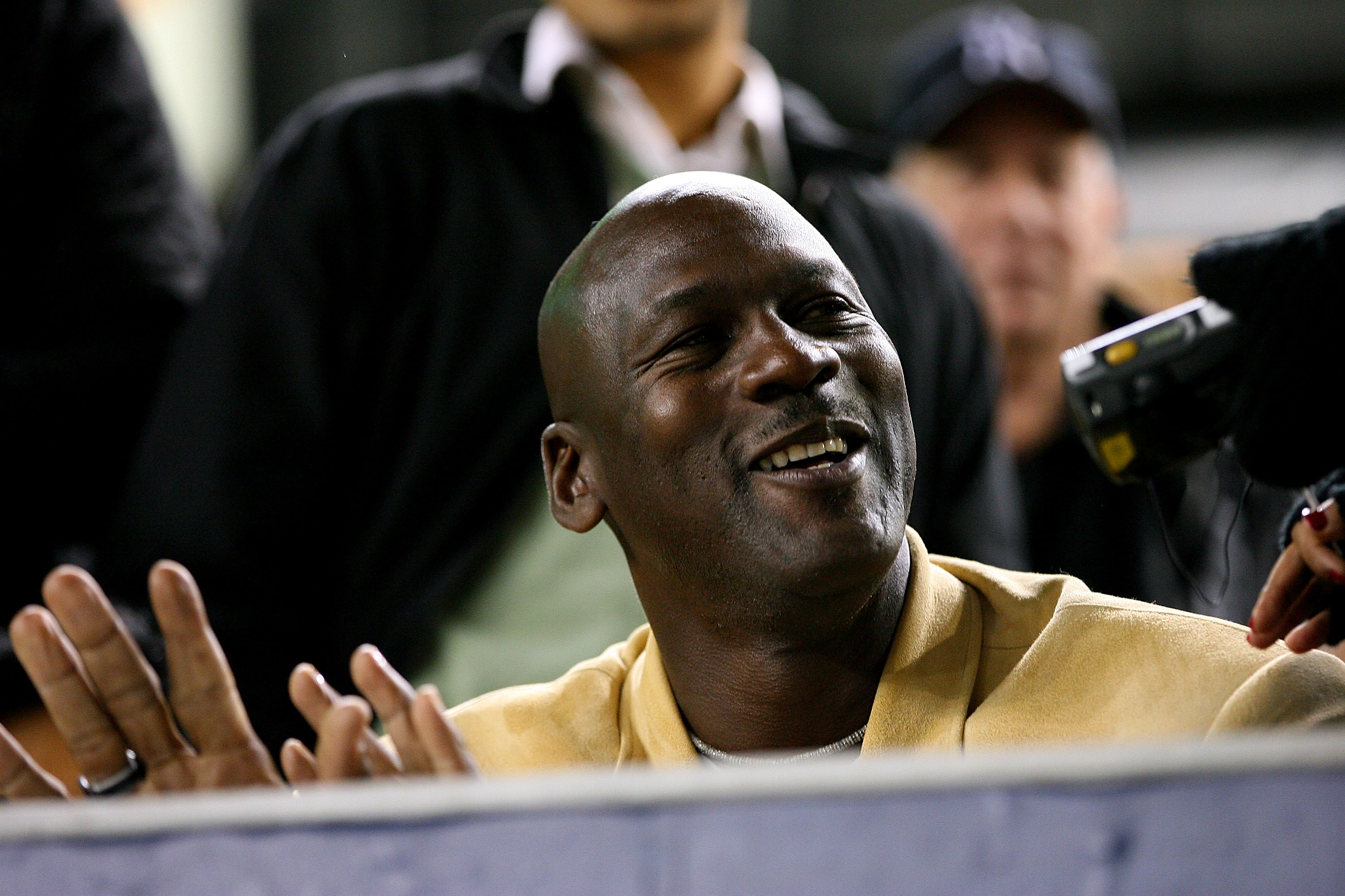 Michael Jordan 右 