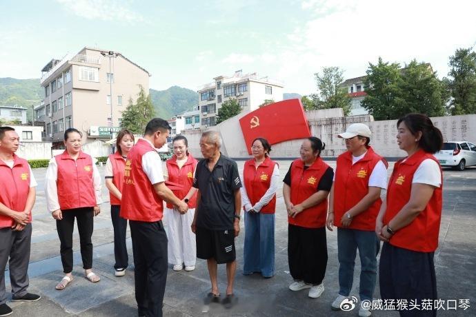 台州三门七一颁发光荣在党50年纪念章台州为老党员颁授 “光荣在党 50 年” 纪