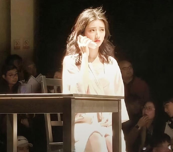 黄羿大学毕业演出考古黄羿大学时期旧照，像小说里的白月光女主，宝宝快接现偶[期待]