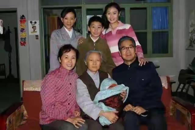 电视剧《金婚》中最戳你的一个片段是什么？

大女儿燕妮来例假，不懂不知道，以为要