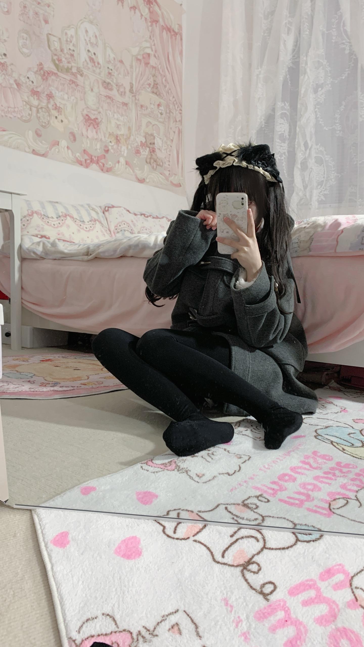 ˃̣̣̥᷄⌓˂̣̣̥᷅。