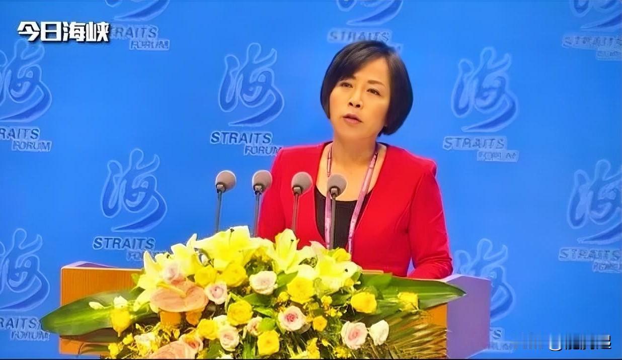 媒体人黄智贤4日在节目中说：我不会变绿，也不会变红

黄智贤在节目中面对网友问会