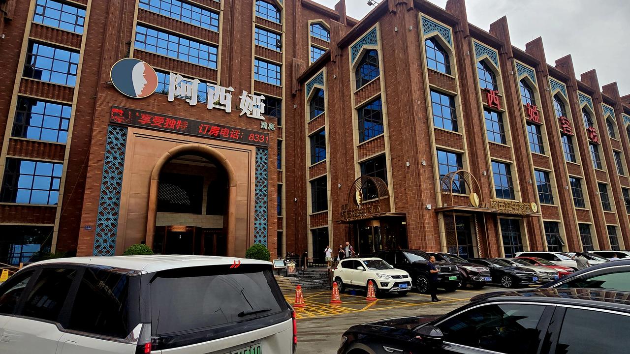 阿西娅牛肉面：羊肉名店里的一碗惊喜

在兰州，都知道阿西娅拿手菜是黄焖羊羔肉，以