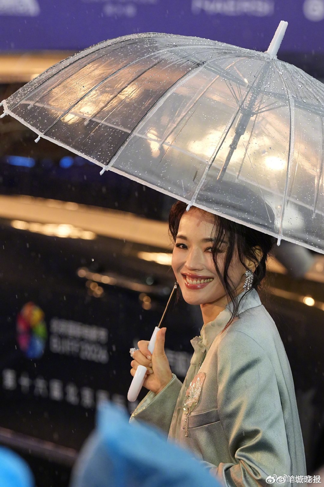 【持续更新！#北影节红毯高清大图#】#北影节红毯# 第十六届北京国际电影节开幕式