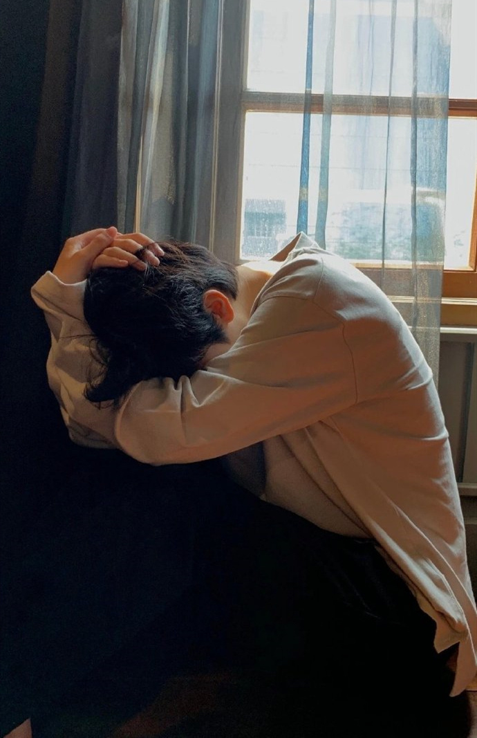 这个世界，除了贫穷和衰老毫不费力，其它想要的一切，都需要拼命努力。 