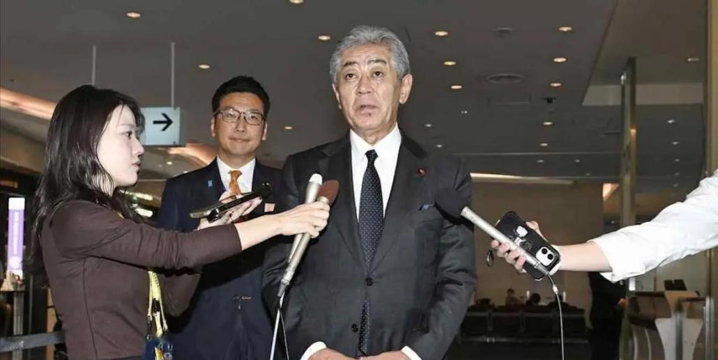9月27日，日本前外相率50人团访华，目的只有一个，就是希望中国能缓和与日本的关