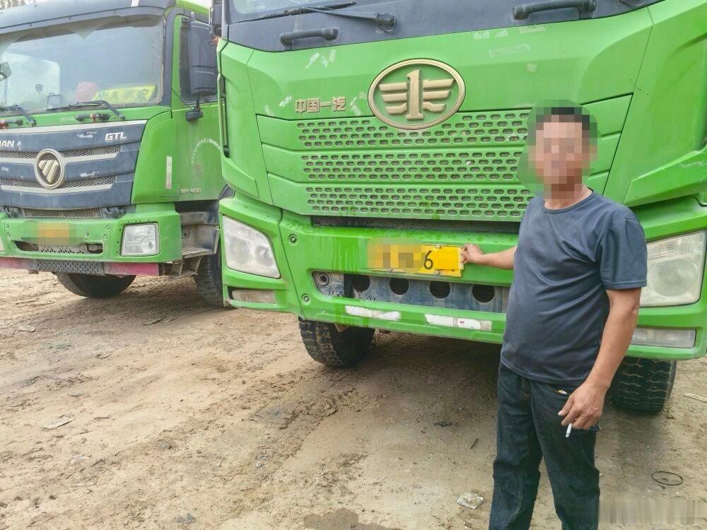 【爱车安全贴士 从重处罚！北京交警凌晨突击检查，27辆车被扣！】近日，北京公安交