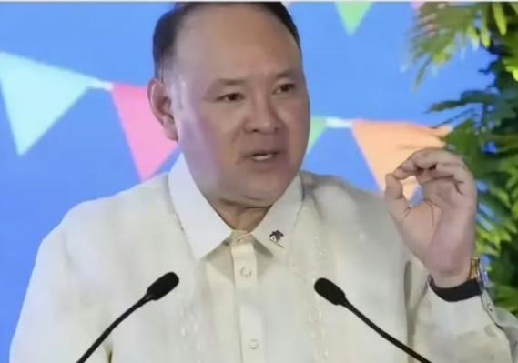 一不做二不休！菲律宾突然下达秘令，驻华武官马上回国
这件事来得毫无征兆。7月7日