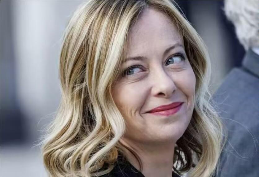 意大利总理梅洛尼表示：“2025年是艰难的一年，但别着急，明年会更糟。” ​目前