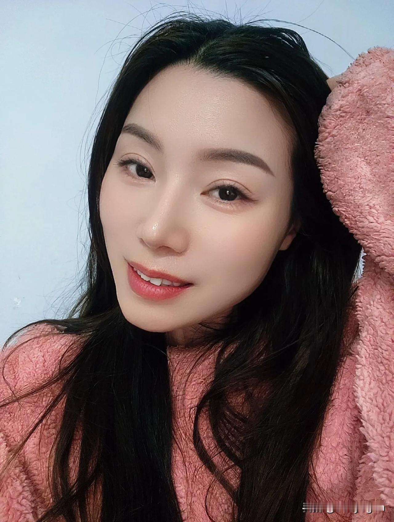 自恋一下原来我也可以这么美 ！半生已过学会沉默凡事先讨好自己 精致到老 宅家的状