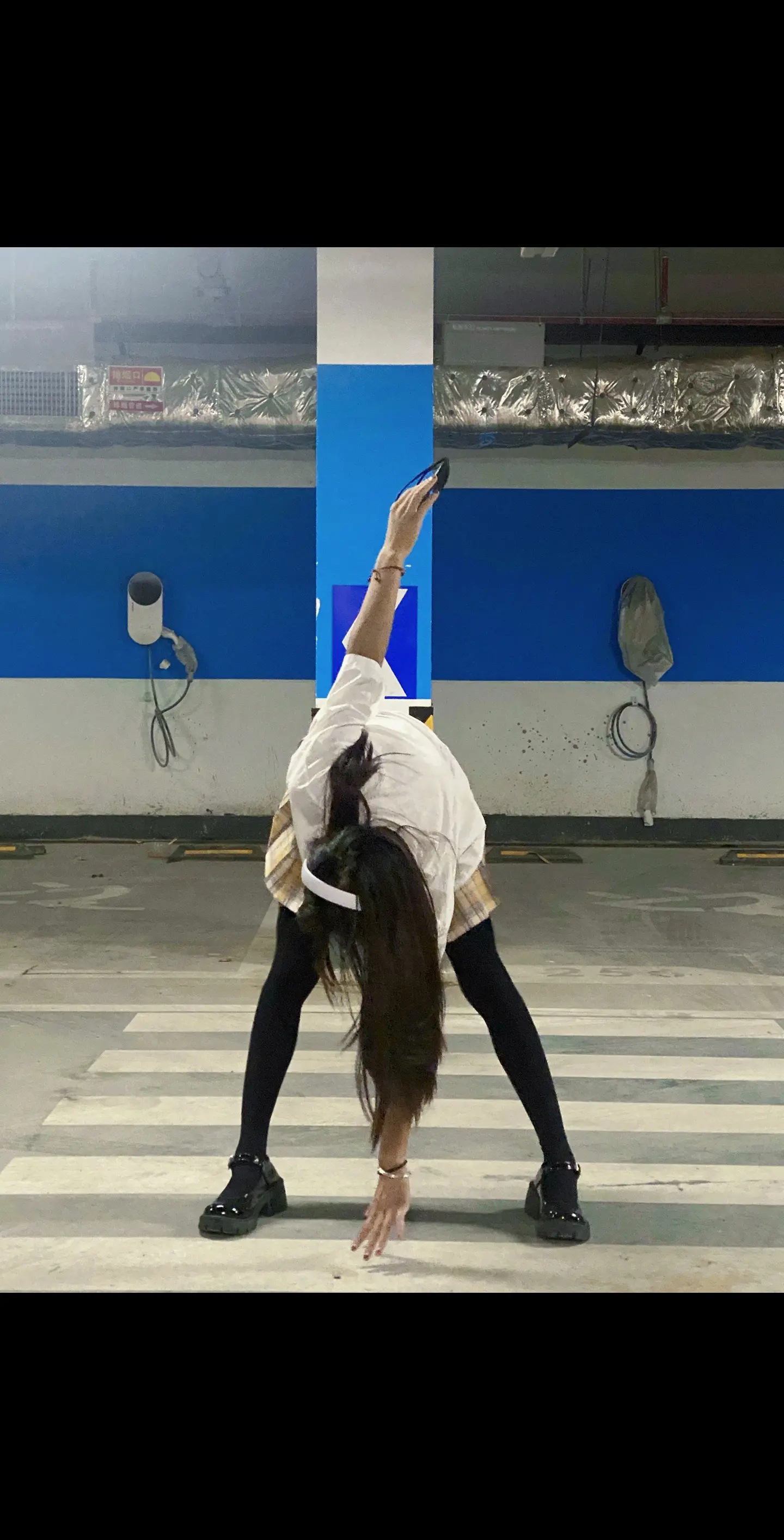 我早就忘了 你带给我的那些痛和伤