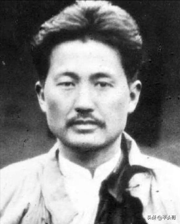 1935年，方志敏被俘，在狱中，他用米汤给鲁迅写信，想让鲁迅救他，鲁迅却说："救