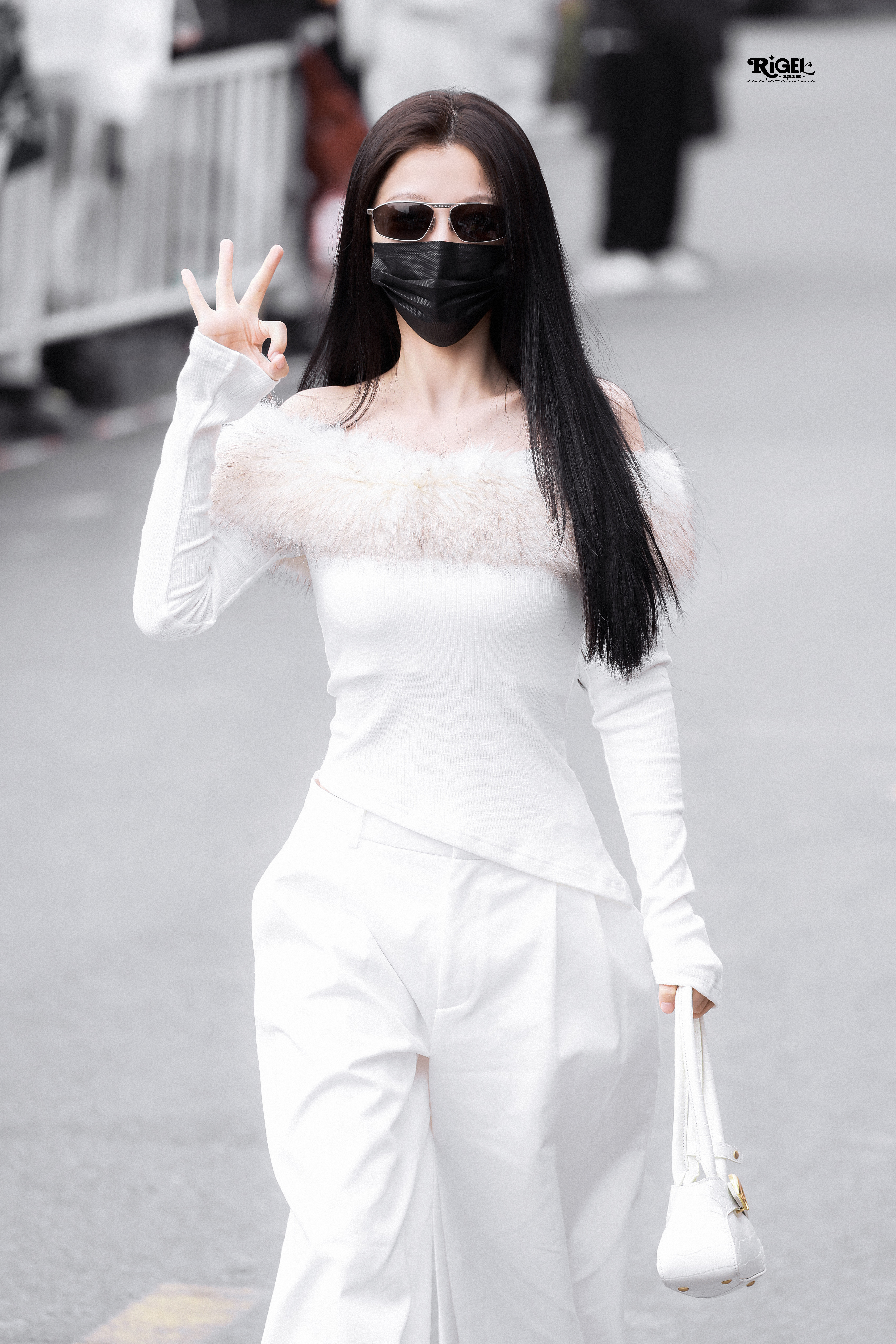 虞书欣今日云初令上班合集