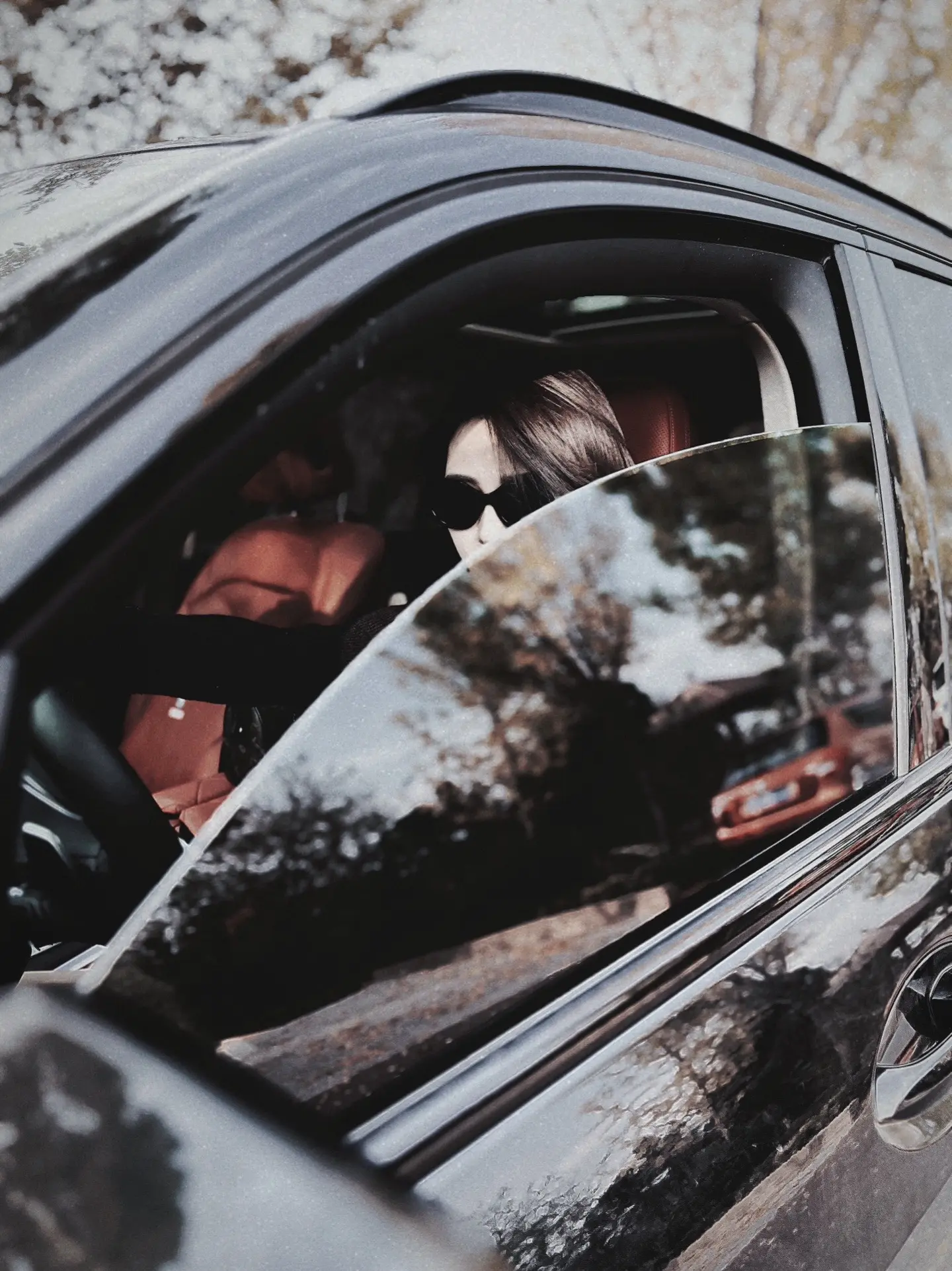 “不做野草，只做你心头的玫瑰，做不成你的玫瑰，那就做别人的”