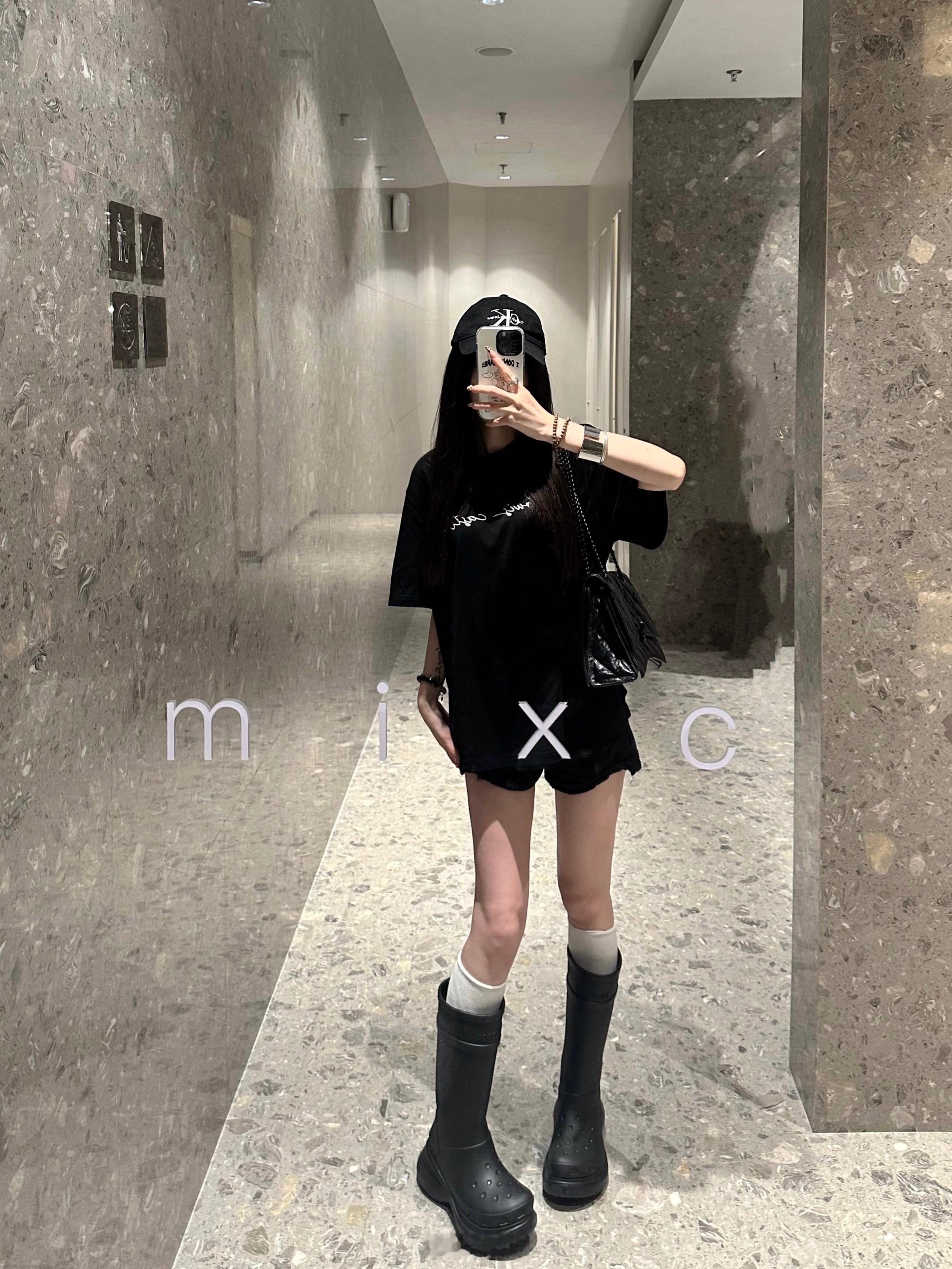 讨厌下雨🌧️  ｜ ｜ ​​​