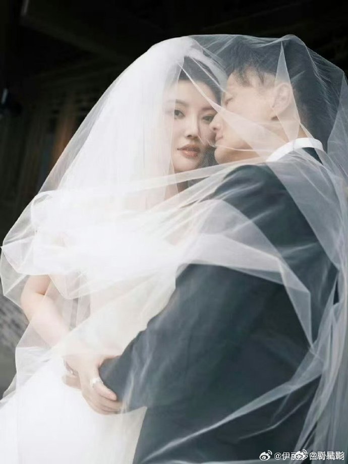 徐冬冬不喜欢穿裙子徐冬冬每天都当80岁过 不想穿裙子就不穿，取悦自己最重要 