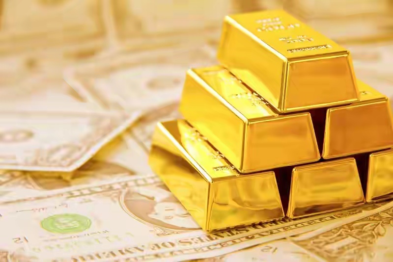 黄金 金价跌破4000又弹回，年初买金手镯的人，现在每只亏1万多 