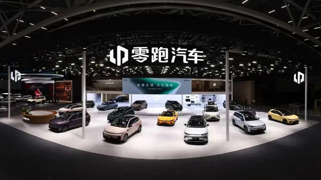 2025年我国汽车产销双超3400万辆，连续17年全球第一。
2026年,中汽协