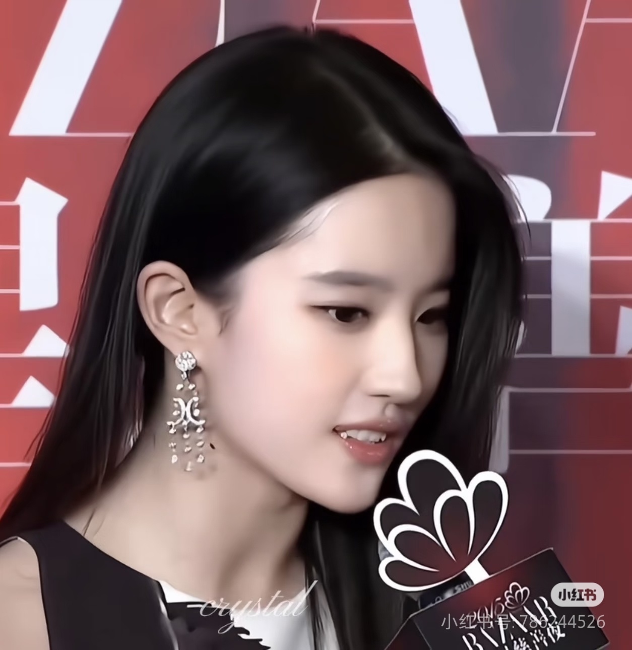 这场天仙戴耳环了吗？以前没发现[泪奔] ​​​