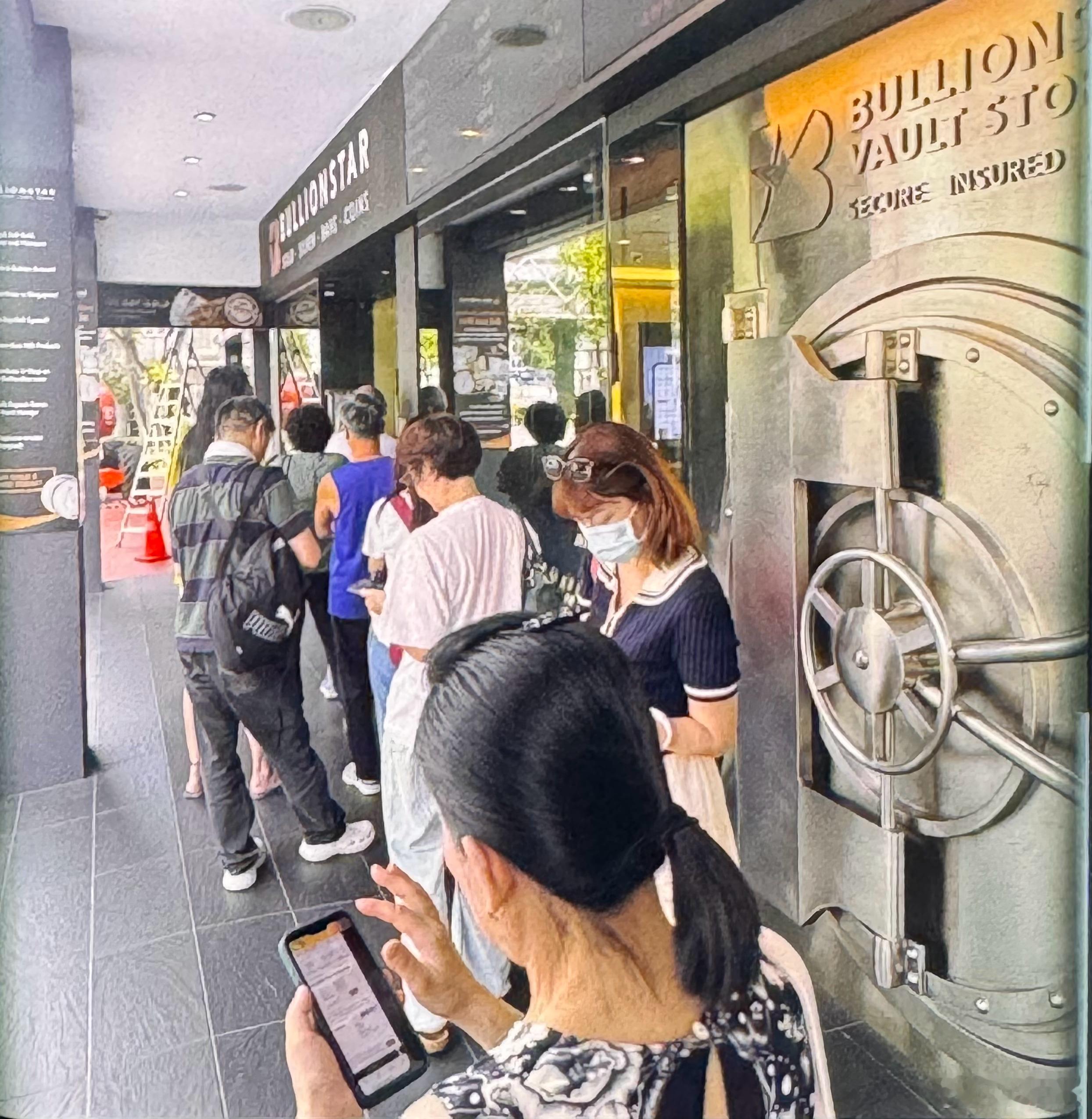 83美元官方价！110美元市场价！溢价暴涨30%！伦敦纽约白银库存清零！排队数小