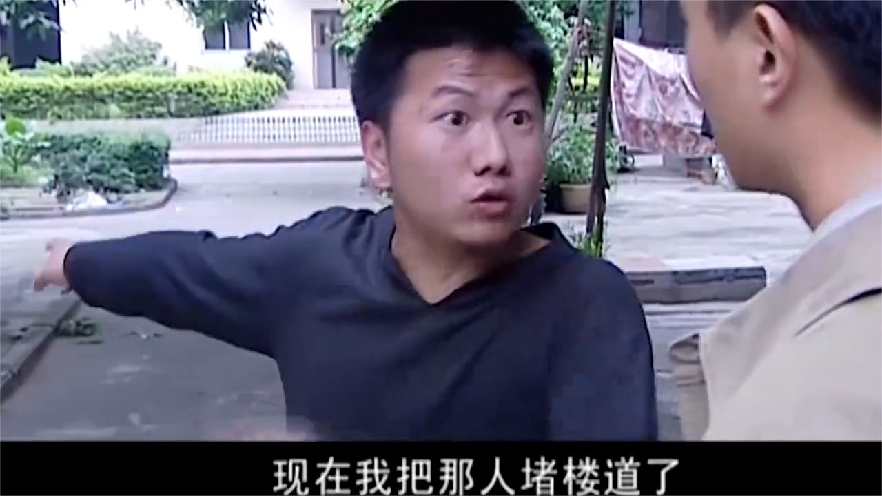 警长好心抓小偷，意外中了连环计，前后夹击惨遭被杀！
