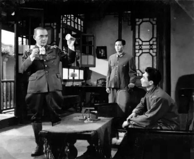 1951年，沈阳的一个审讯室内，潜伏多年的军统特务终于认罪伏法，亲口交代了一桩埋