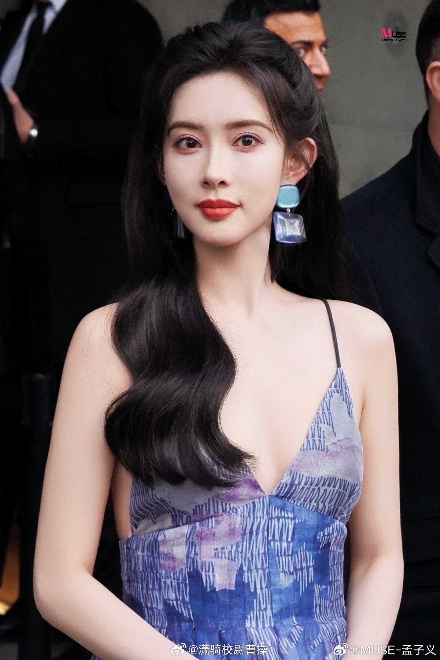 孟子义闭麦了没闭嘴越来越美的孟孟，欢迎大家来预约孟子义新剧「百花杀」🌺 ​​​