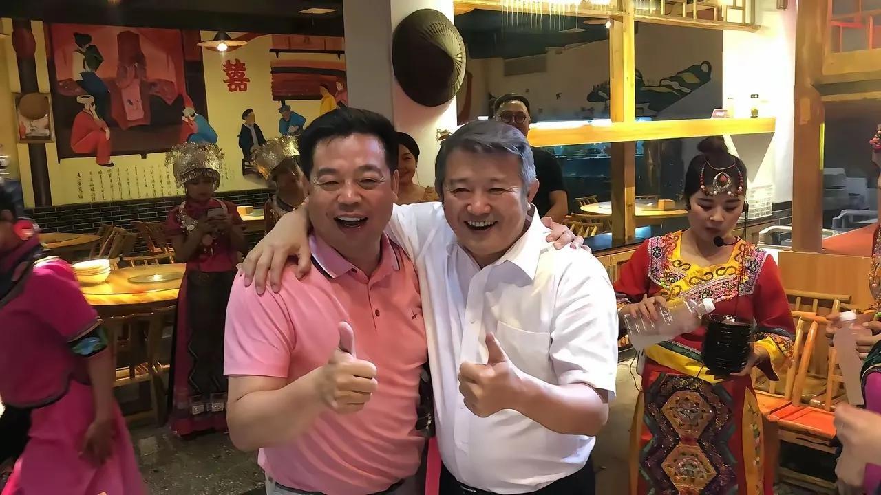 武大校友、居然之家董事长汪林朋跳楼自杀以后，作为好朋友的雷军、泰康人寿的董事长陈