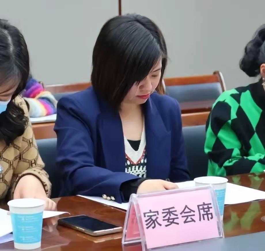 遂溪县责令“家委会”退费已经尘埃落定，但又暴露出一个鲜为人知的“家委会”级别。