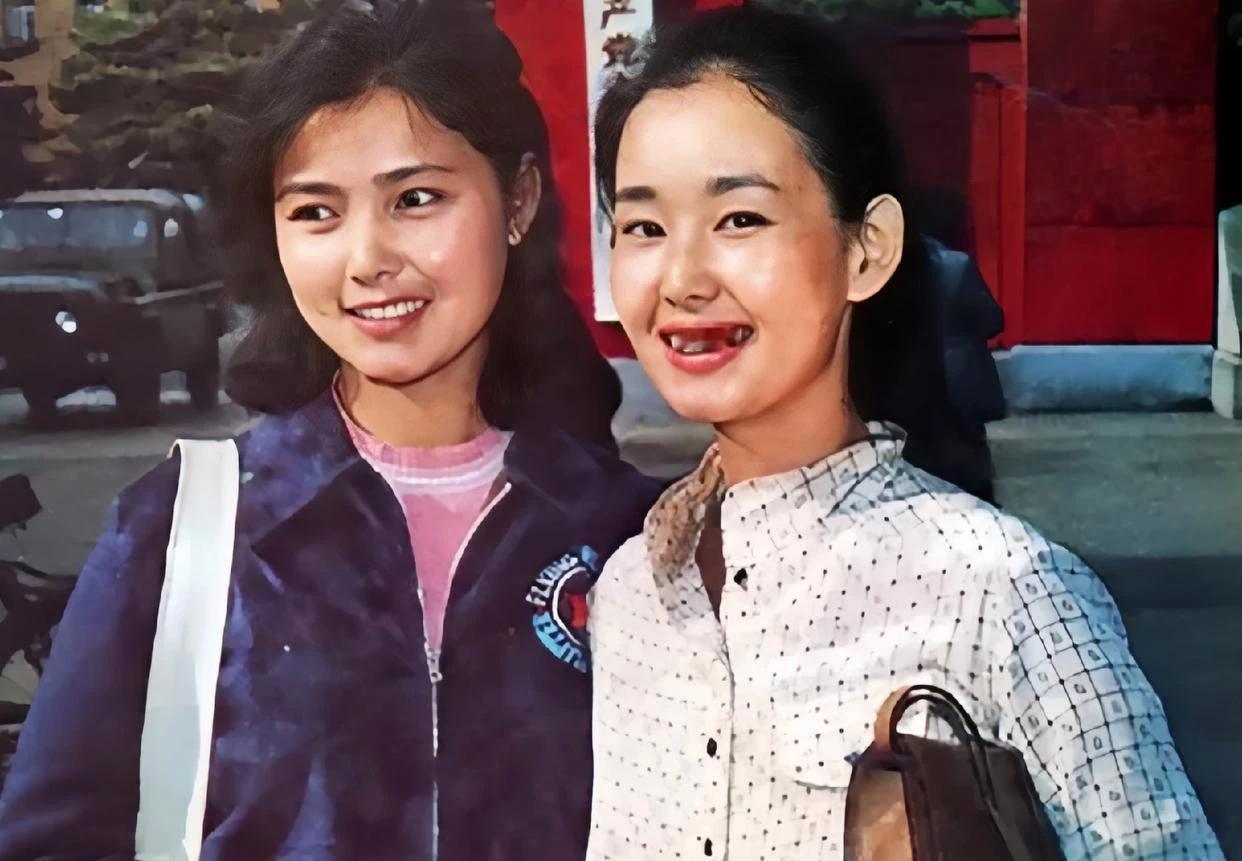 这是80年代两位绝色女星，可谓是家喻户晓，如果你能认出这两位女明星，我将对你的眼