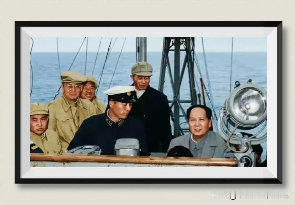 毛主席为万世立了一座碑，树了一座塔。
毛主席是全心全意为人民的，他是以人民利益至