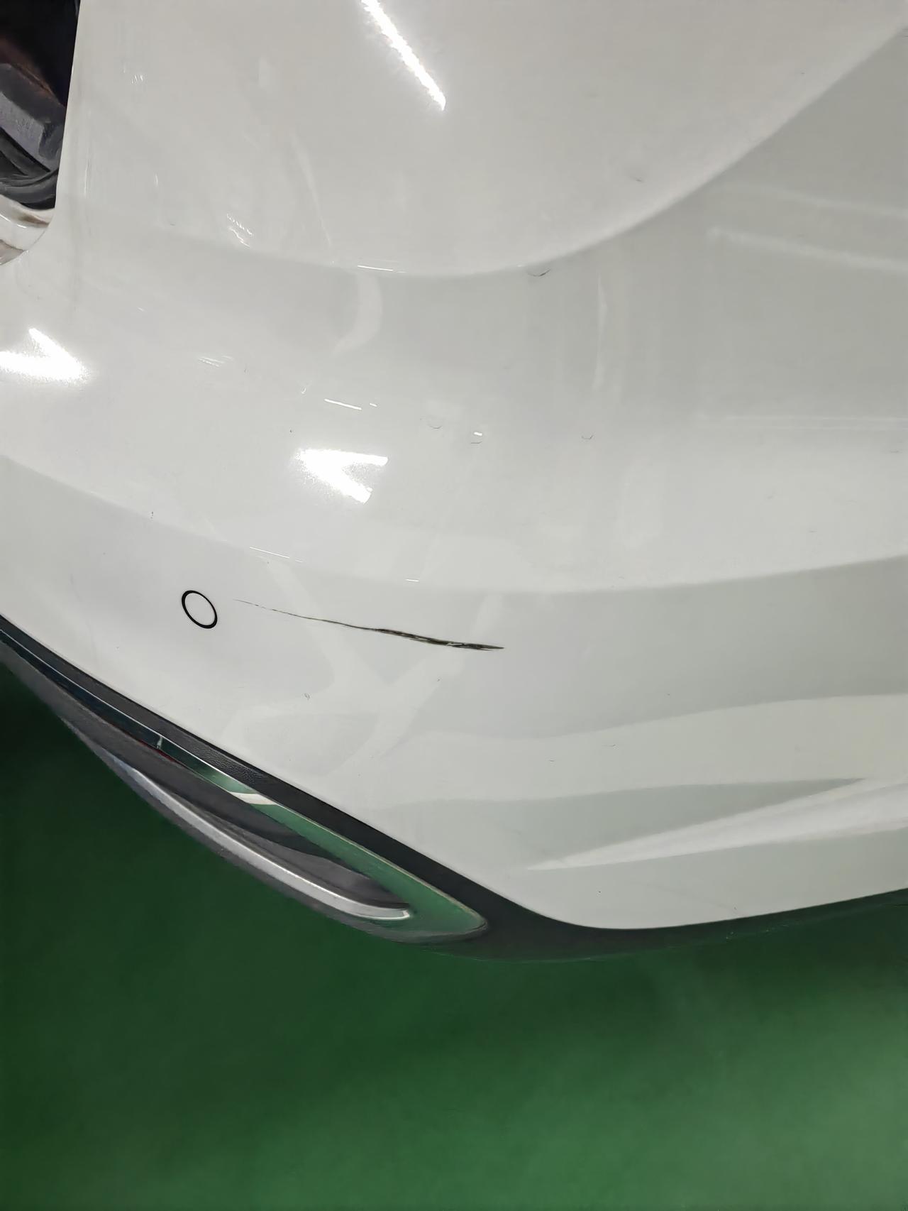 记录我的2026这么明显的划痕，应该是电动车刮的吧？从来都只停正规停车场，还是被