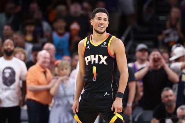 德文·布克历史最佳NBA首发五虎斯蒂芬·库里  科比·布莱恩特  勒布朗·詹姆斯