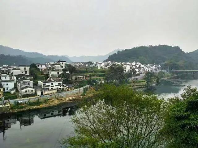 上联：诗山寻妙句，诚邀下联曲水觅知音