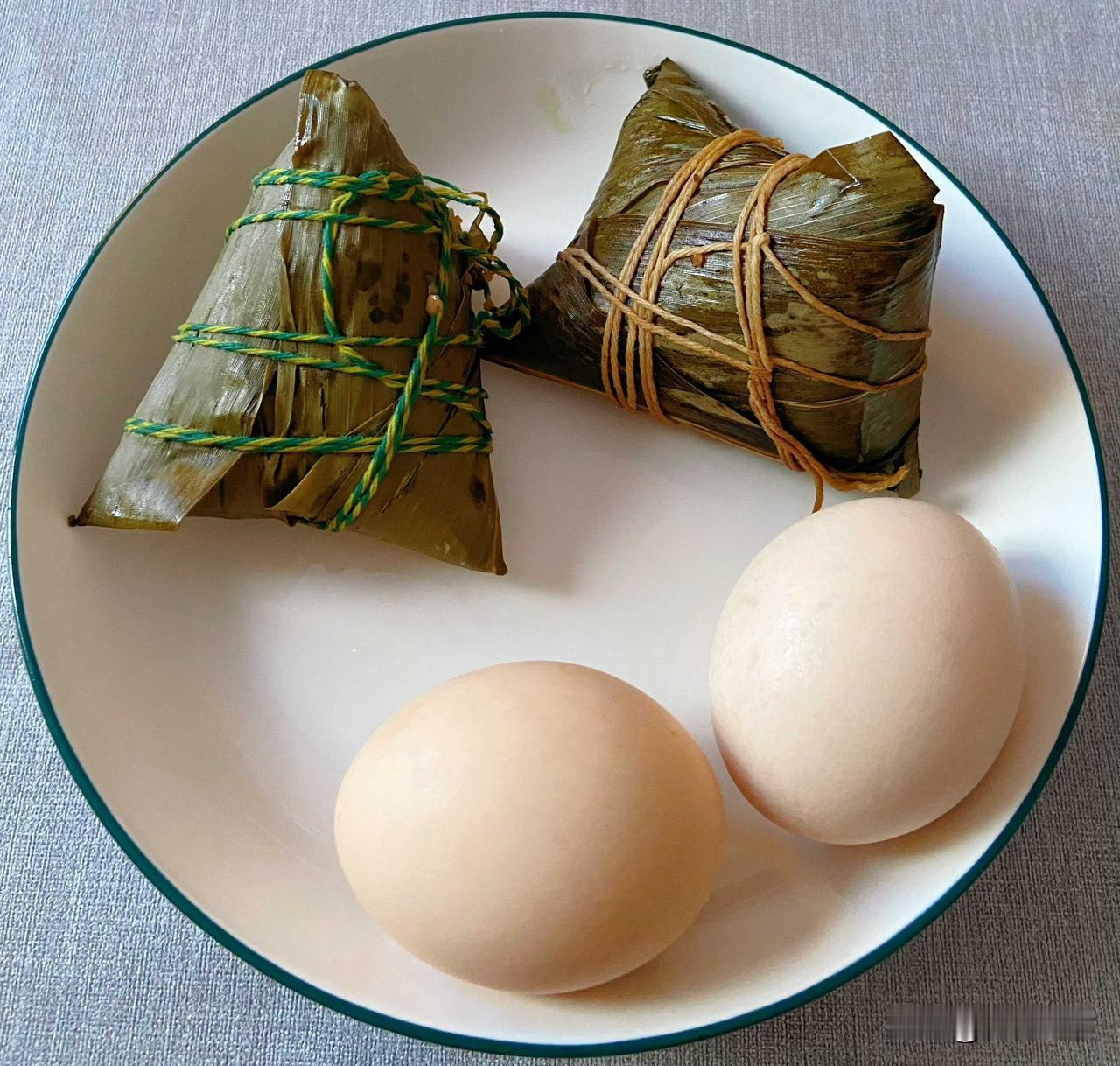 端午过后应该干啥？………………哈哈，当然是清库存粽子啦！

粽子早餐走起：粽子 