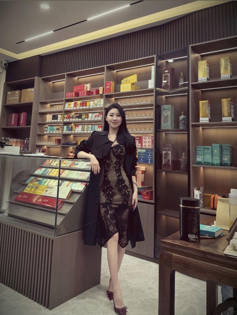 我的一生没有任何计划 即兴发挥，于是我 独行 自由 饱满 沸腾”，任生活瞬息万变