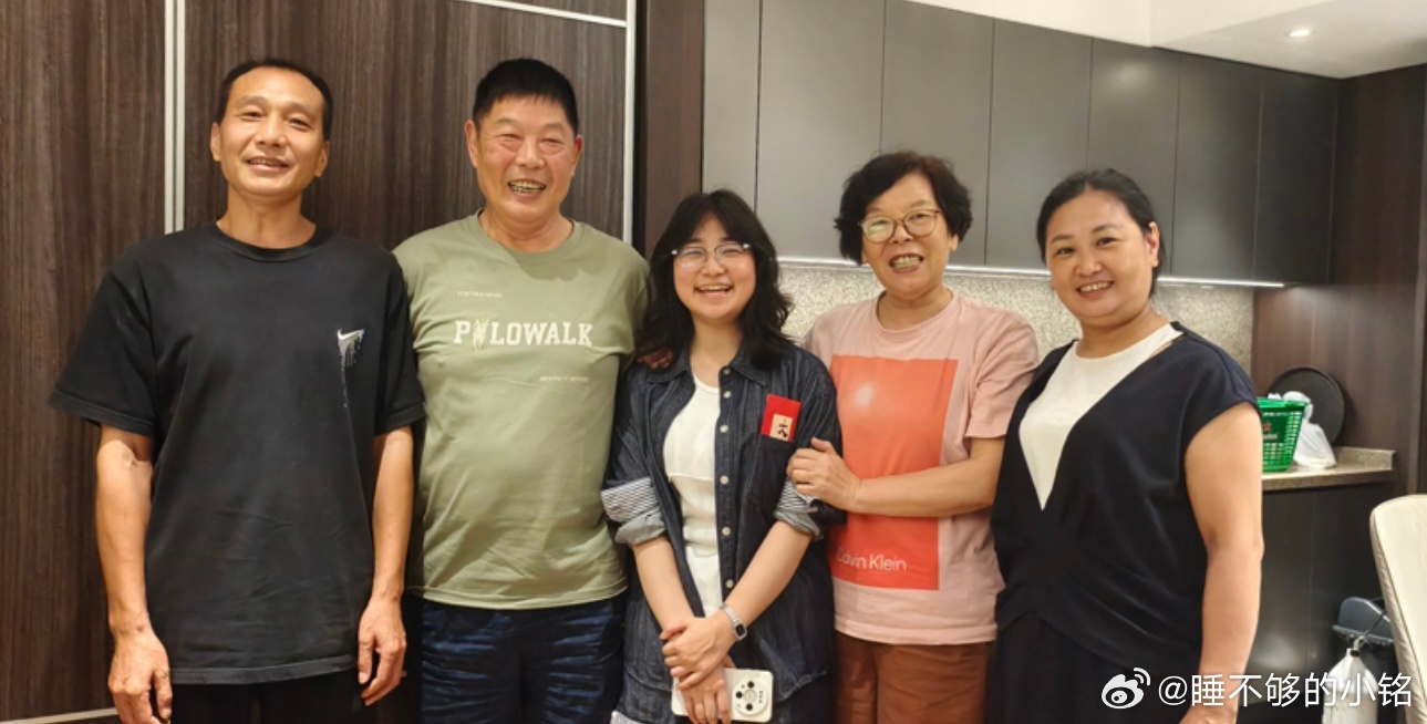 跨越16年的善意迎来最好回响浙江台州一段双向奔赴的故事温暖全网。16年前退役军人