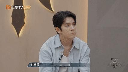 #付辛博走哪都是副队长# 这是什么特别的缘分，付辛博两次在团队中都负责督促、训练