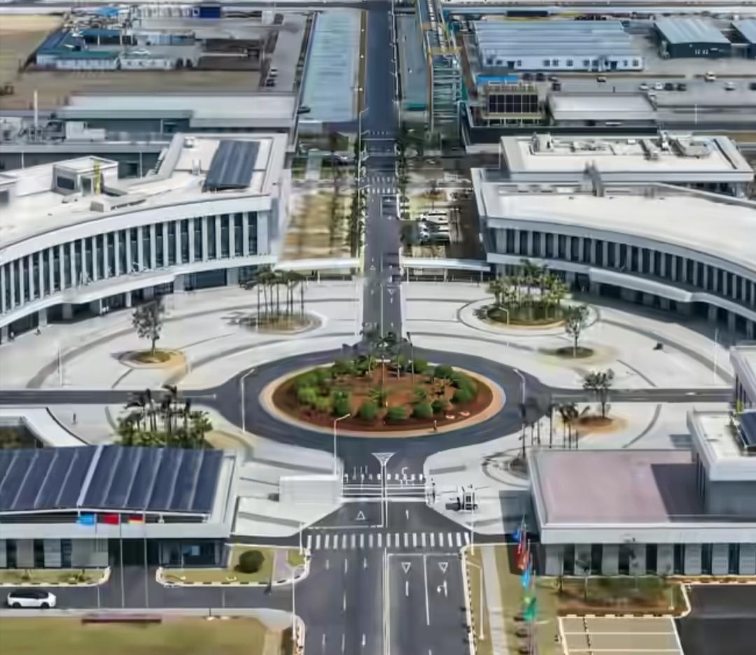 巴斯夫为何“弃茂名选湛江”？百亿欧元赌注背后的深意


在全球化工巨头巴斯夫宣布