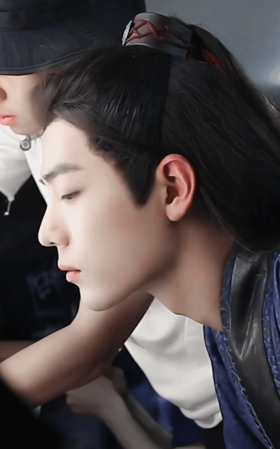 ♡⃝ 𝒍𝒐𝒗𝒆 ʚɞ ☽⋆❥ »» 肖战 羡羡不愧是远近闻名的美男子，这