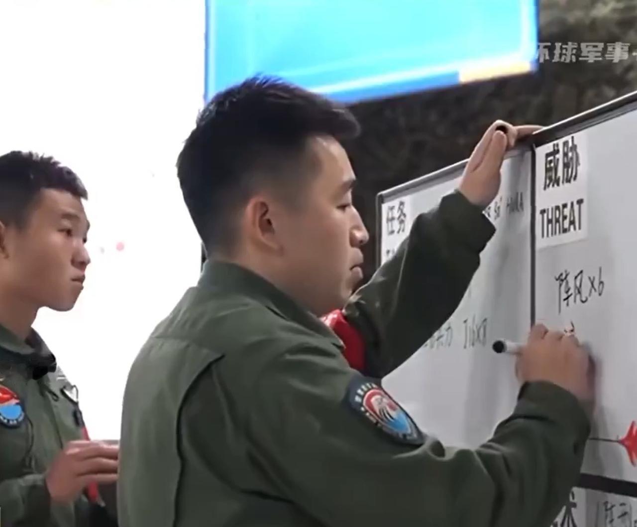 好好看了一下视频，阵风下面要写的应该是流星空空导弹[吐舌]热点观点烽火问鼎计划 