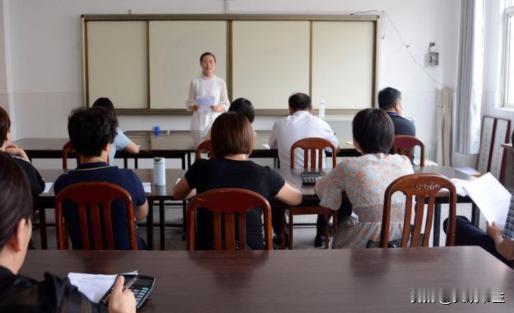 还真有内定？福建福州，一女子参加初中美术教师岗位的考试，笔试面试以及综合成绩排名