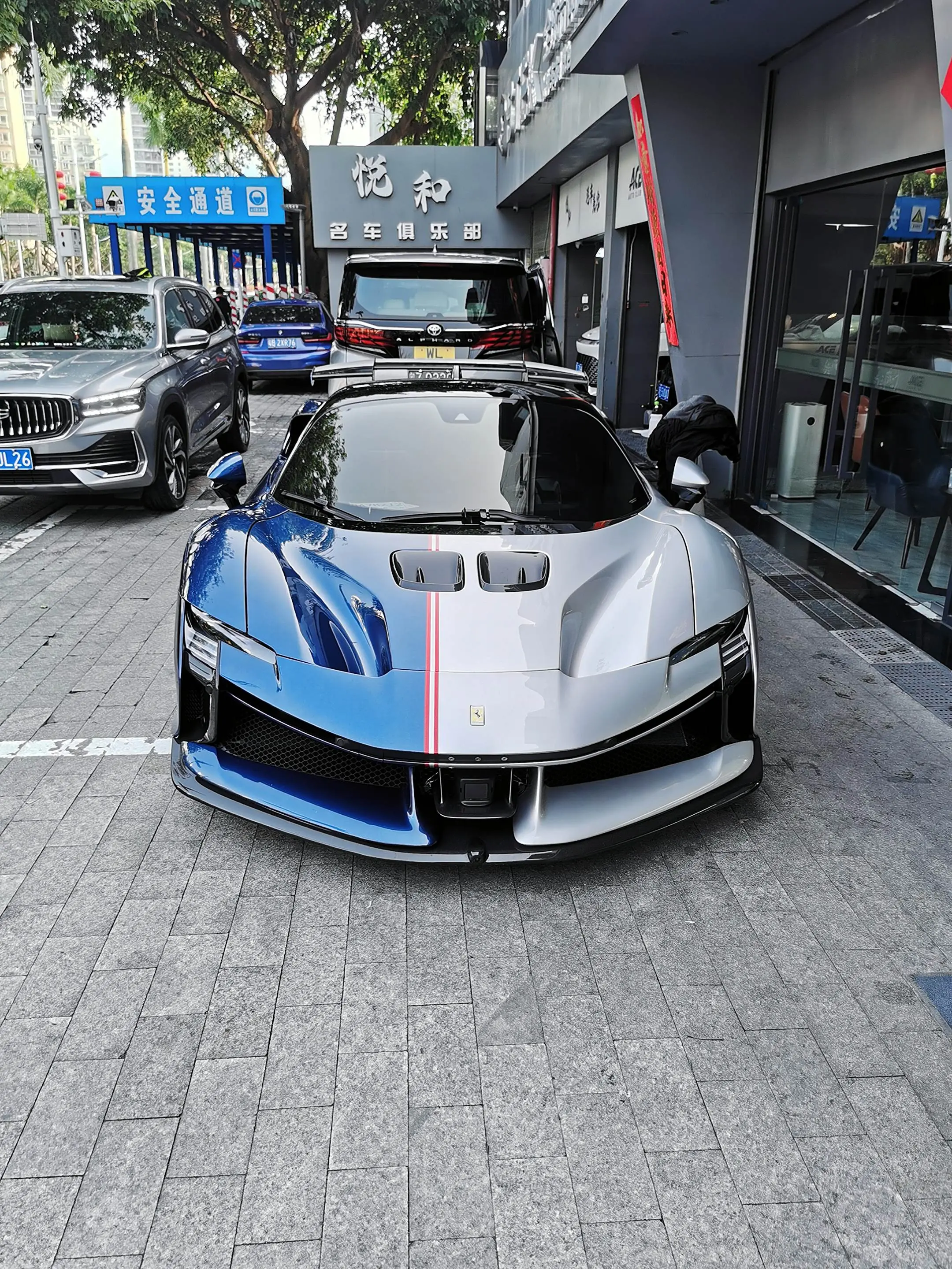 价值超1500万的红牛配色Tailor Made SF90XX