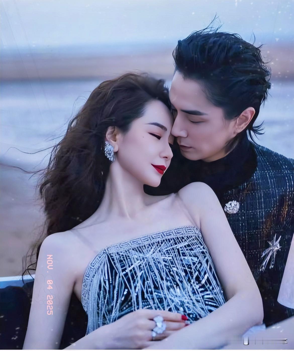 都说男人过了25岁状态下滑，

可李承铉彻底打破这魔咒！

戚薇曾在节目里吐槽，