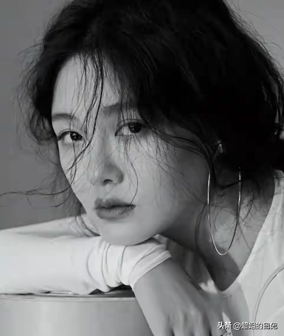 大s家人选择继续要求强制执行张兰之前的网络侵权问题，引发众怒？
我就纳闷了，人家