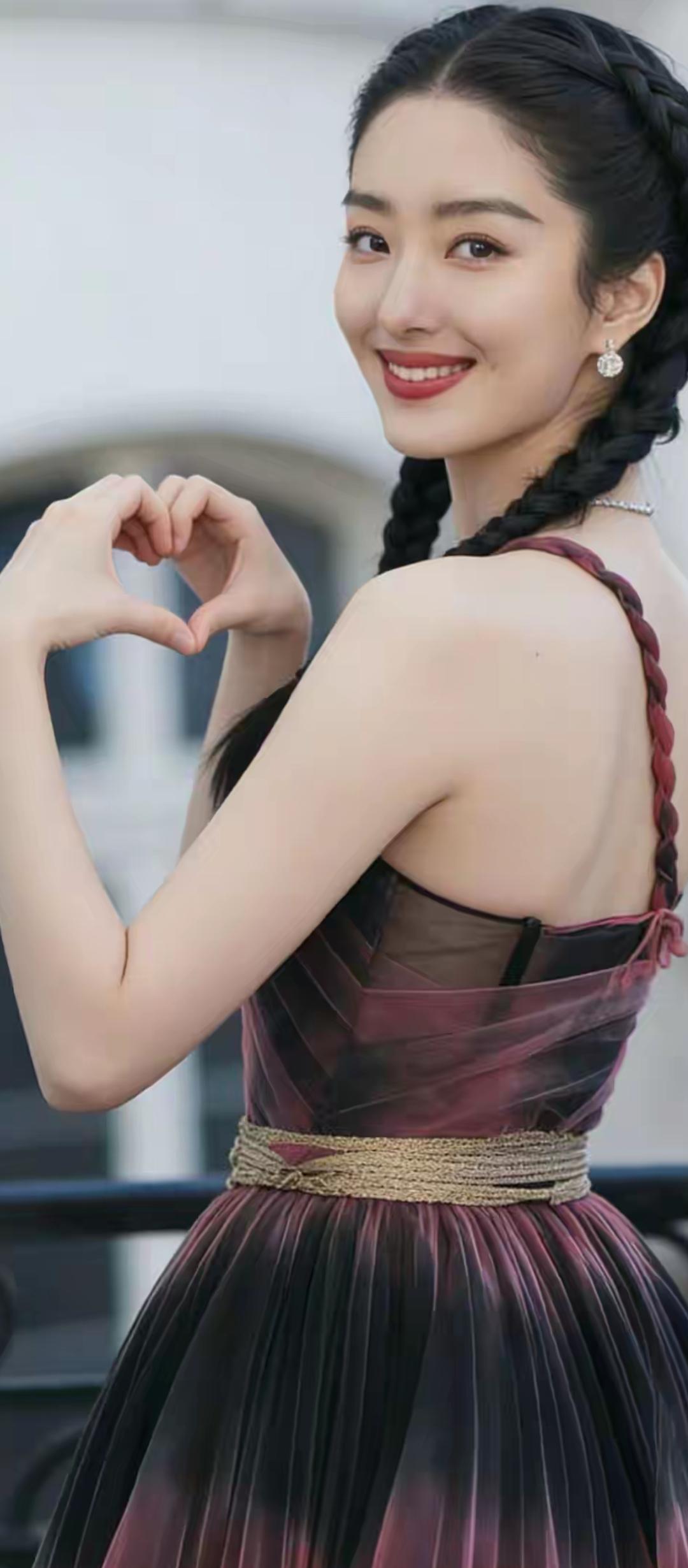 心随影动，情随景生。