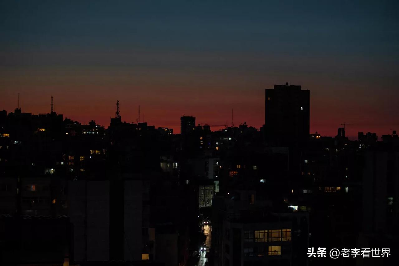 【在恶劣天气席卷美国，有超过50万消费者断电，有超过5000个航班延误或取消】